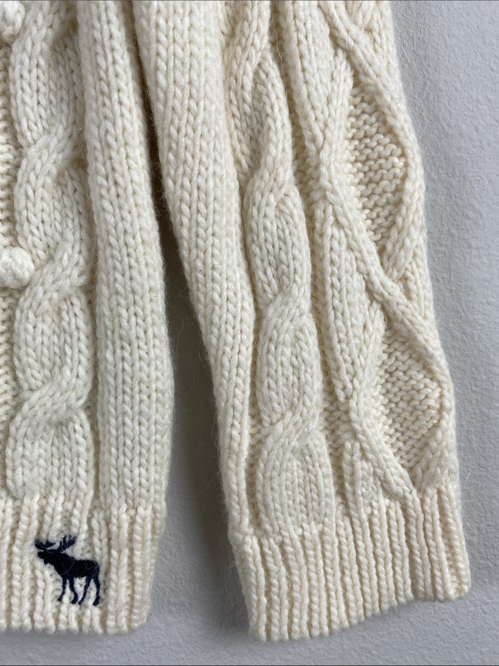 Abercrombie & Fitch Y2K Cable Knit Bobble Cardigan Sweater | 3/4 Sleeves | Ivory - Picture 11 of 16